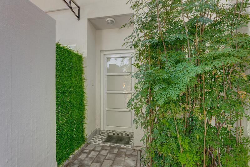 2 Bedroom Property for Sale in Fourways Gardens Gauteng