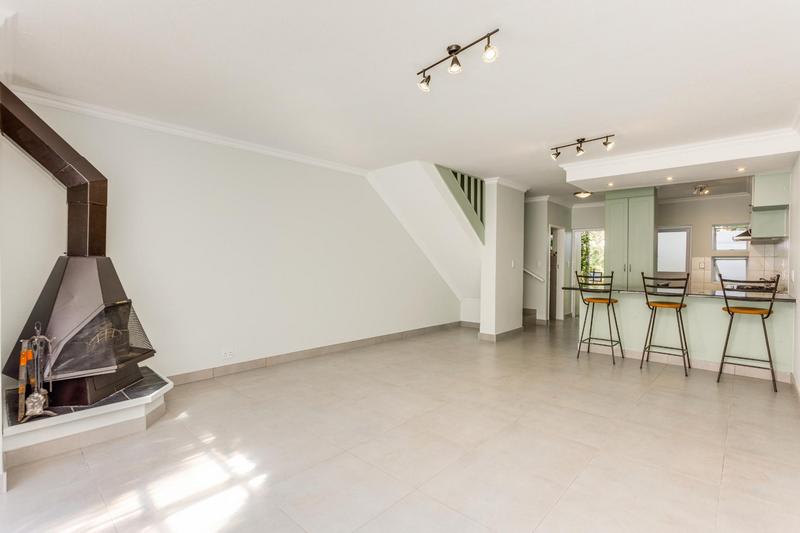 2 Bedroom Property for Sale in Fourways Gardens Gauteng