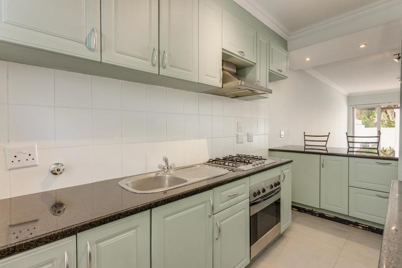 2 Bedroom Property for Sale in Fourways Gardens Gauteng