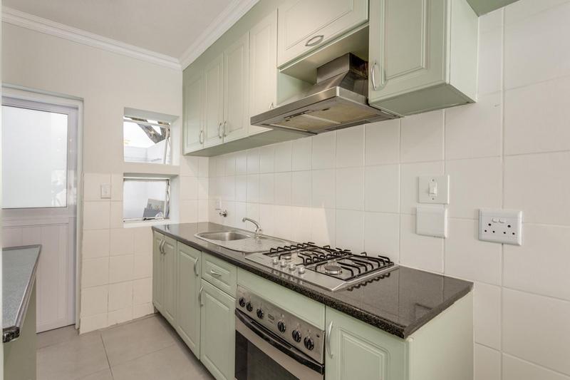2 Bedroom Property for Sale in Fourways Gardens Gauteng
