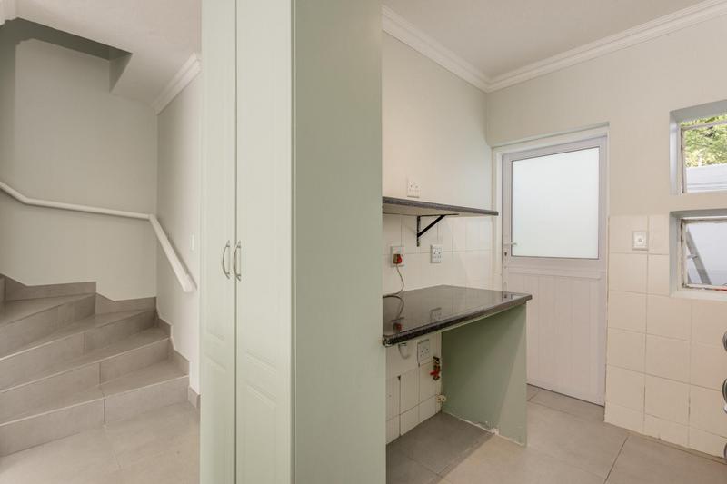 2 Bedroom Property for Sale in Fourways Gardens Gauteng