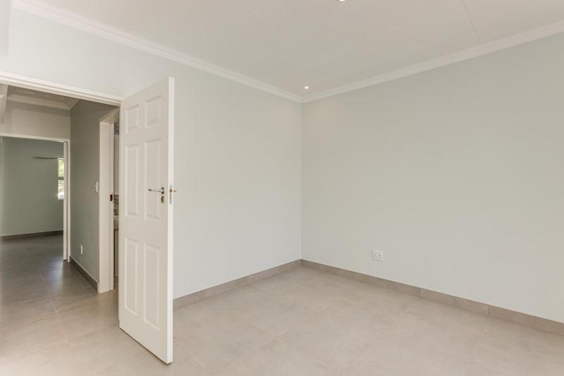 2 Bedroom Property for Sale in Fourways Gardens Gauteng
