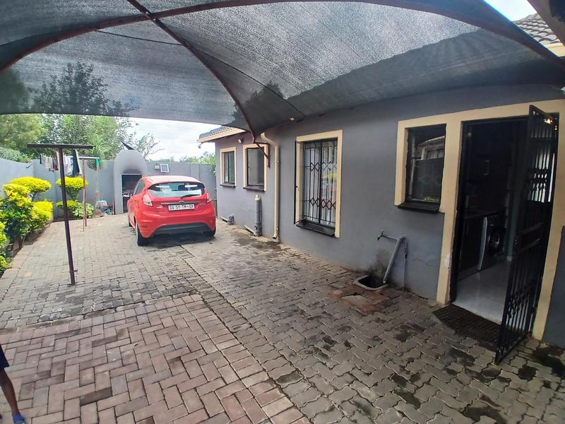 3 Bedroom Property for Sale in The Orchards Gauteng