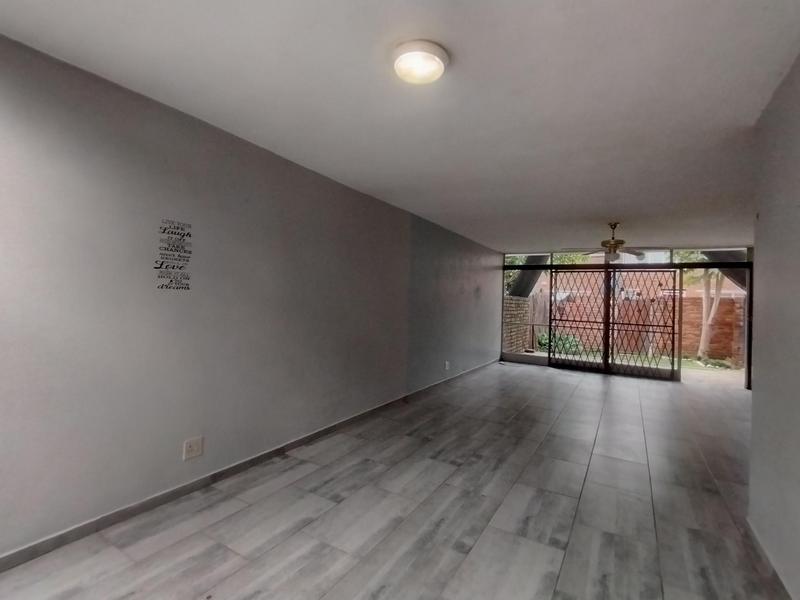 2 Bedroom Property for Sale in Roseville Gauteng