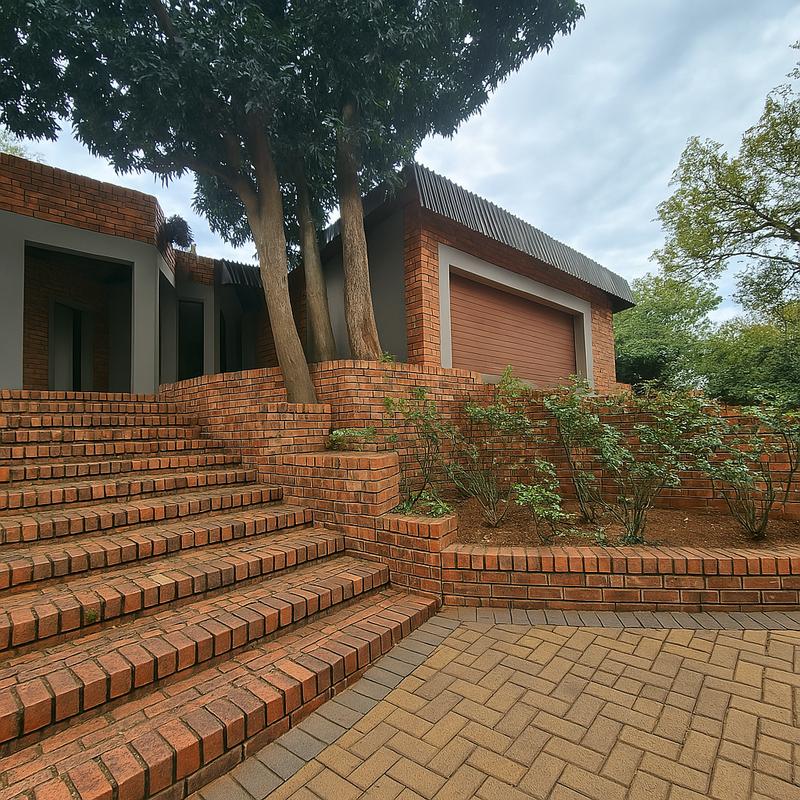 4 Bedroom Property for Sale in Waterkloof Ridge Gauteng