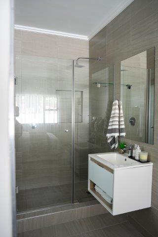 2 Bedroom Property for Sale in Bryanston Gauteng