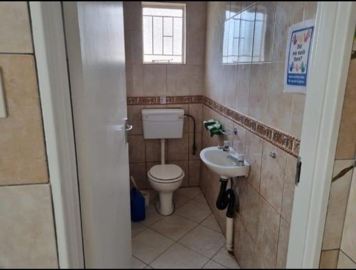5 Bedroom Property for Sale in Birchleigh North Gauteng