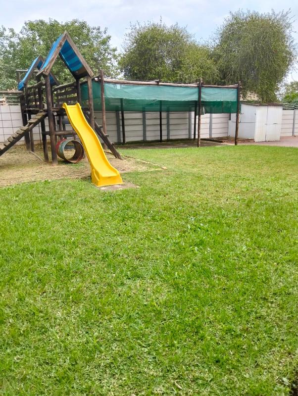 5 Bedroom Property for Sale in Birchleigh North Gauteng