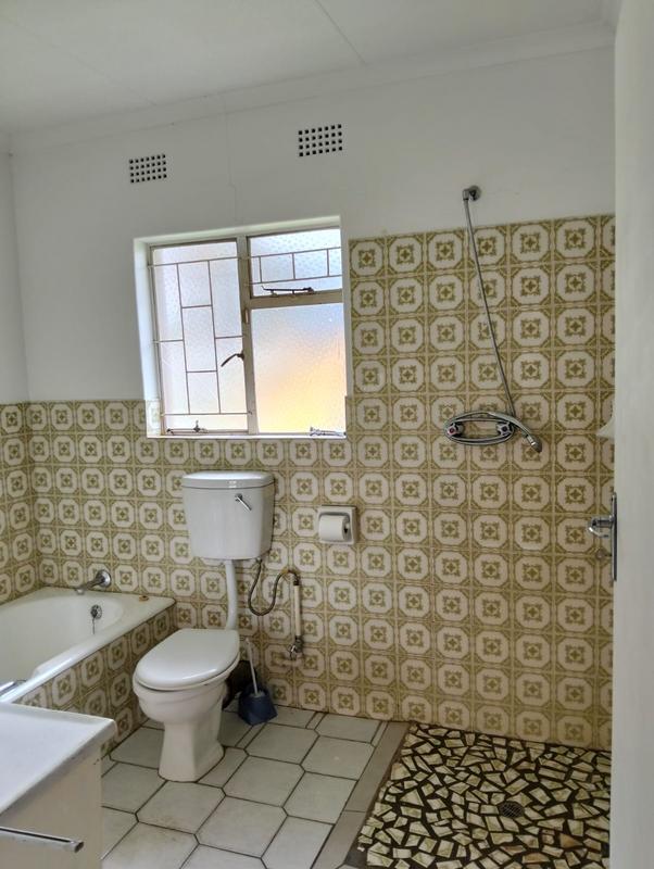 5 Bedroom Property for Sale in Birchleigh North Gauteng