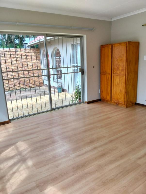 5 Bedroom Property for Sale in Birchleigh North Gauteng