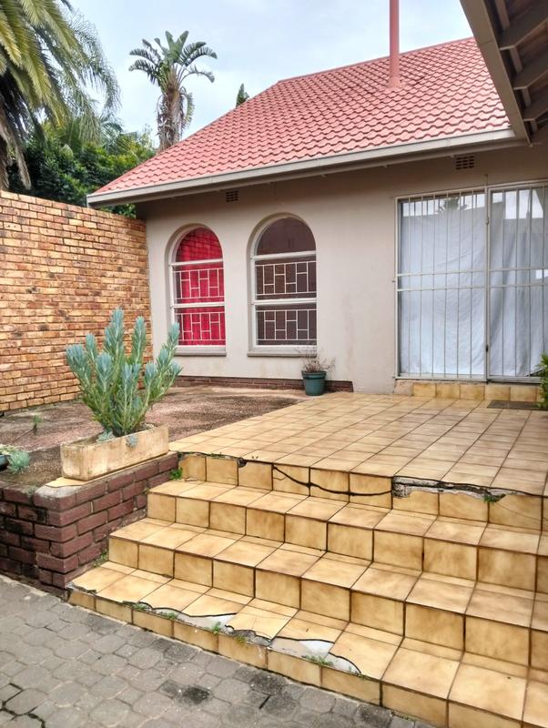 5 Bedroom Property for Sale in Birchleigh North Gauteng
