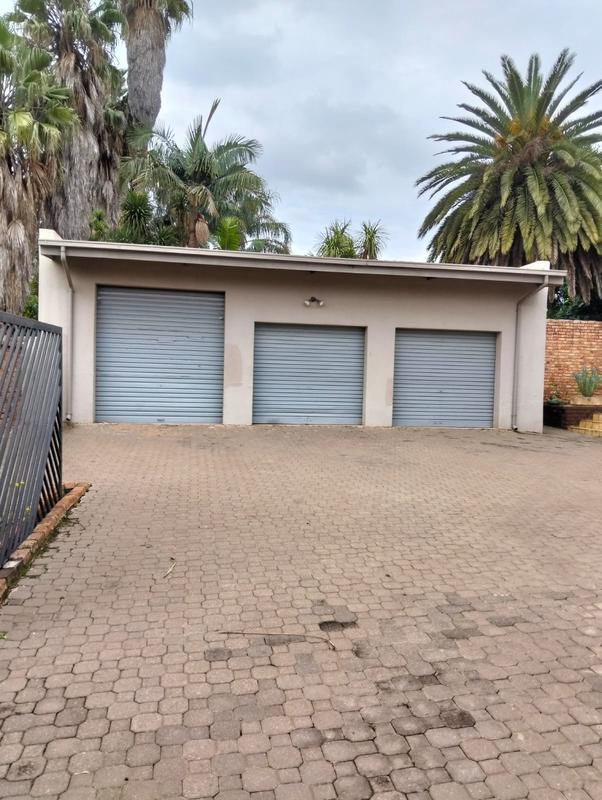5 Bedroom Property for Sale in Birchleigh North Gauteng