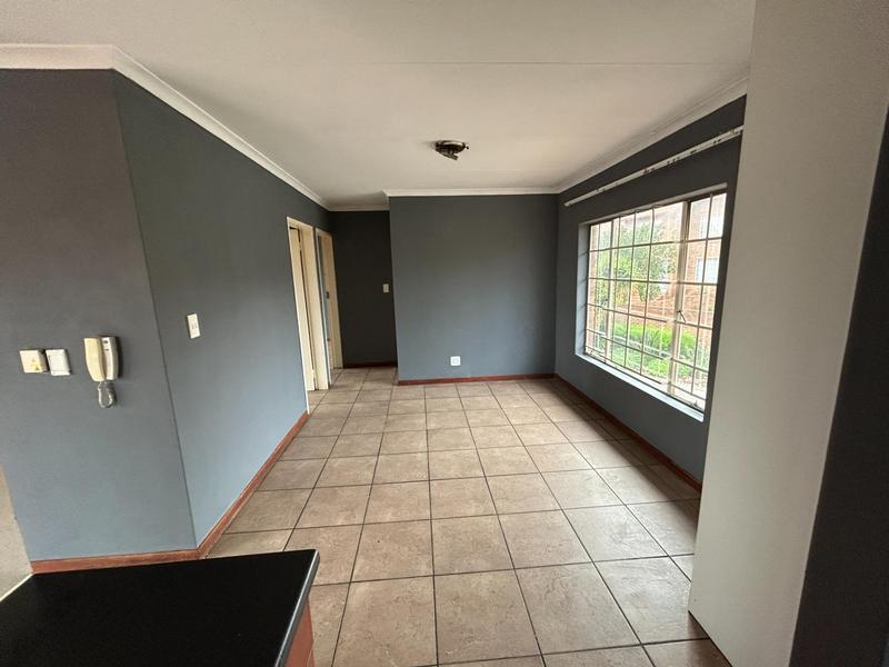 2 Bedroom Property for Sale in The Reeds Gauteng