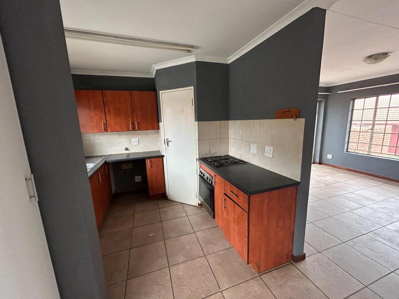 2 Bedroom Property for Sale in The Reeds Gauteng