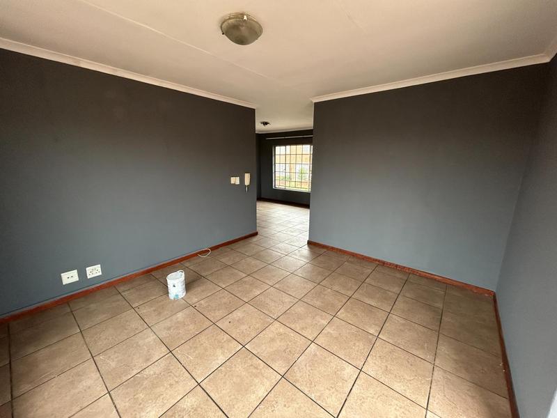 2 Bedroom Property for Sale in The Reeds Gauteng