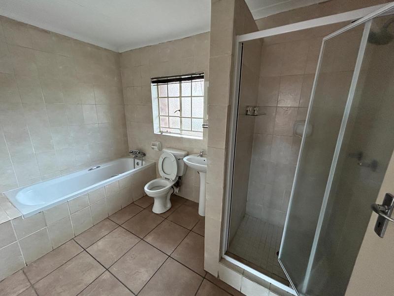 2 Bedroom Property for Sale in The Reeds Gauteng