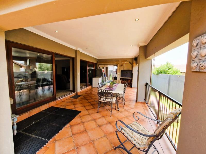 3 Bedroom Property for Sale in Thatchfield Gauteng