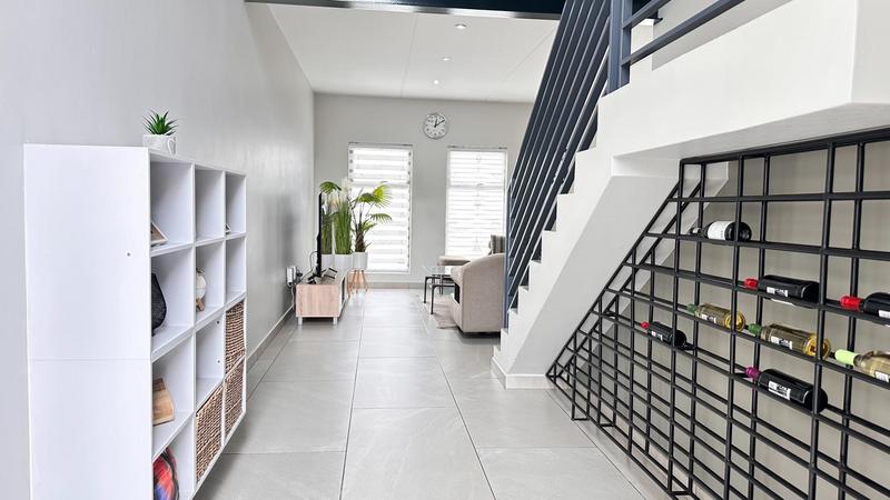 To Let 3 Bedroom Property for Rent in Crowthorne Gauteng