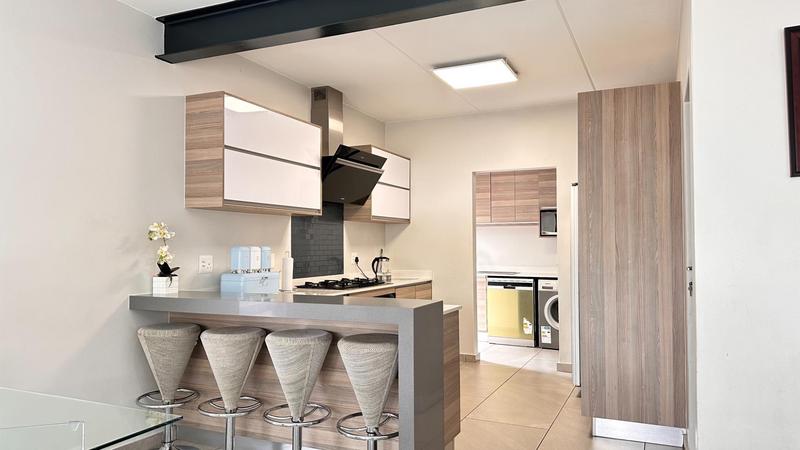 To Let 3 Bedroom Property for Rent in Crowthorne Gauteng
