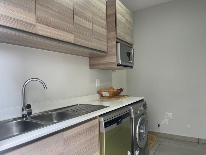To Let 3 Bedroom Property for Rent in Crowthorne Gauteng