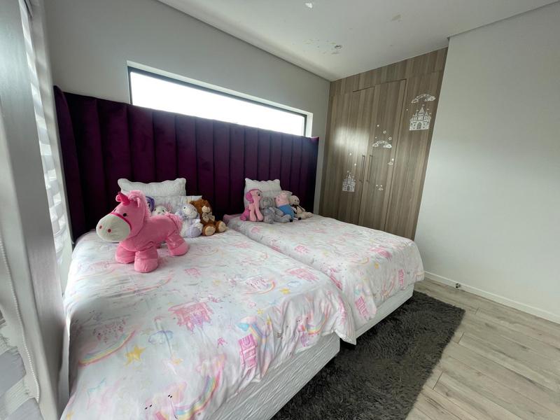To Let 3 Bedroom Property for Rent in Crowthorne Gauteng