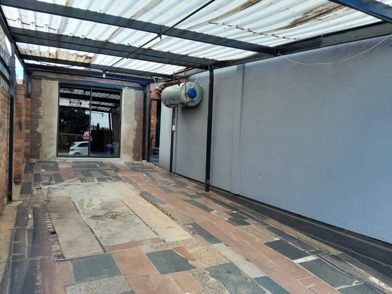 2 Bedroom Property for Sale in Dube Gauteng