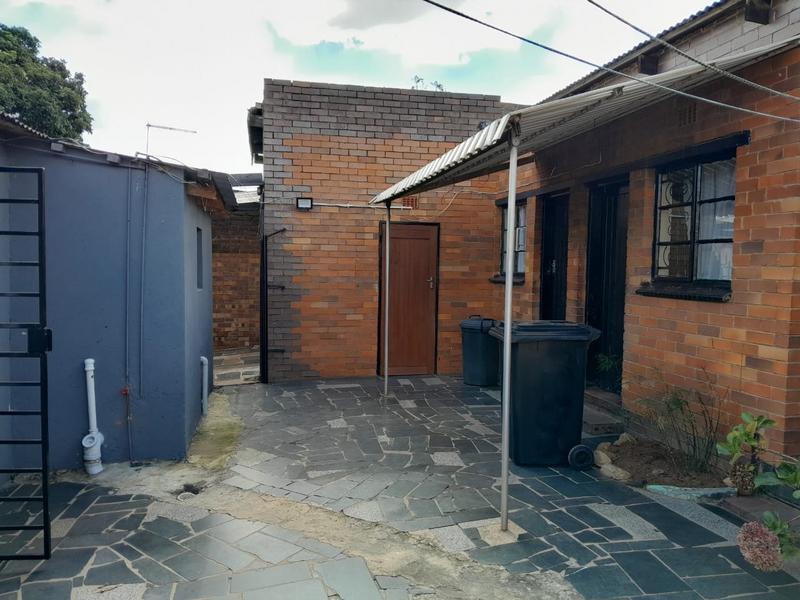 2 Bedroom Property for Sale in Dube Gauteng