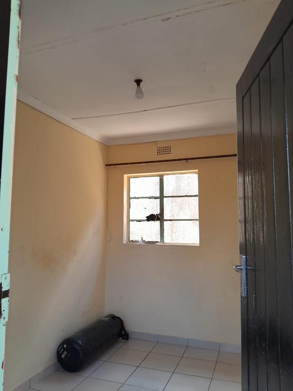 2 Bedroom Property for Sale in Dube Gauteng