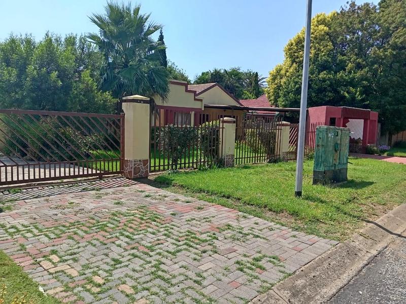 2 Bedroom Property for Sale in Falcon Ridge Gauteng