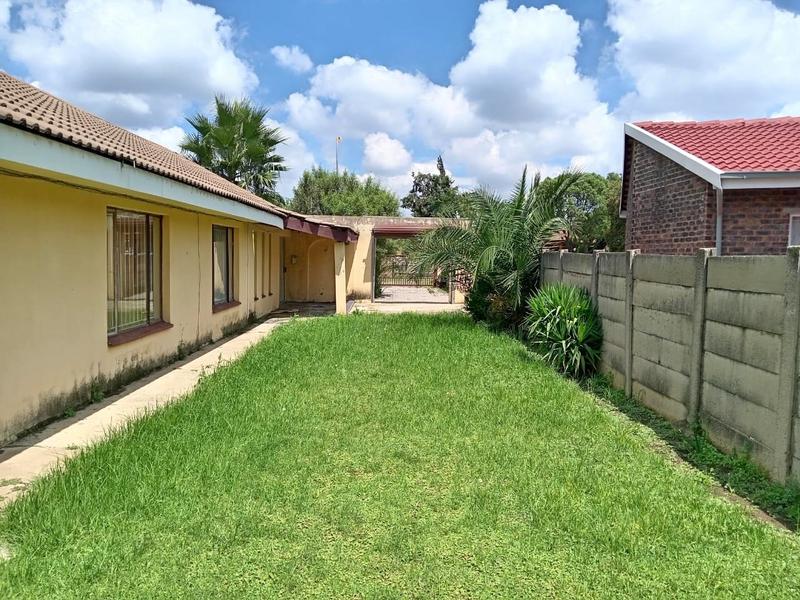 2 Bedroom Property for Sale in Falcon Ridge Gauteng