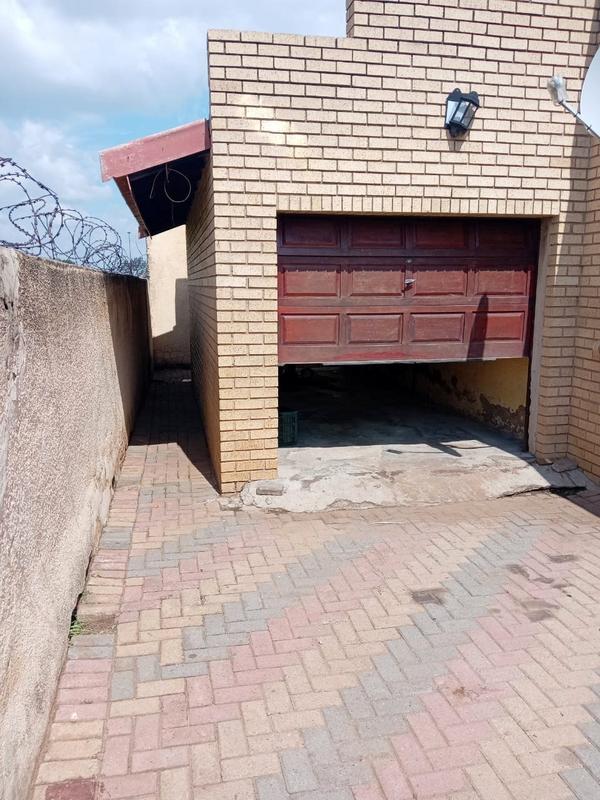 3 Bedroom Property for Sale in Mofolo Gauteng