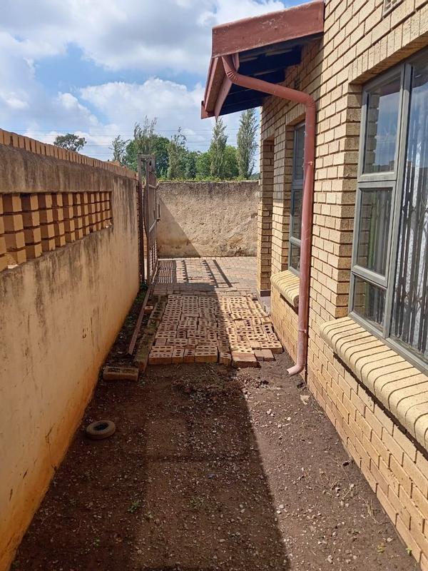 3 Bedroom Property for Sale in Mofolo Gauteng