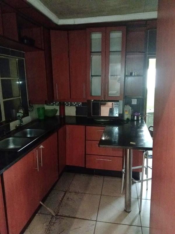 3 Bedroom Property for Sale in Mofolo Gauteng