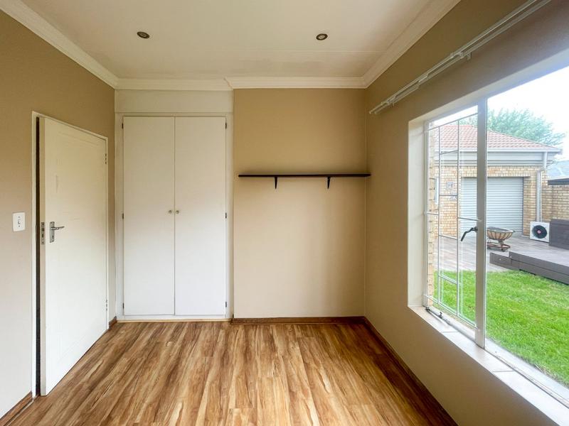 3 Bedroom Property for Sale in Amberfield Glen Gauteng