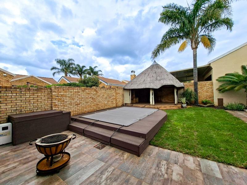 3 Bedroom Property for Sale in Amberfield Glen Gauteng