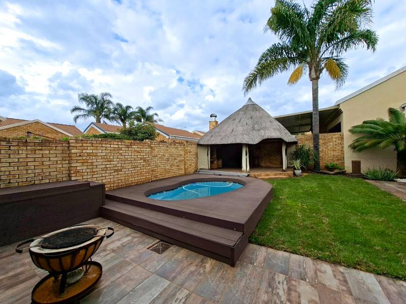 3 Bedroom Property for Sale in Amberfield Glen Gauteng