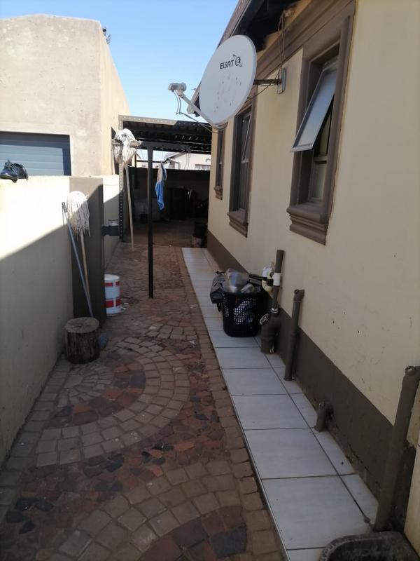 3 Bedroom Property for Sale in Protea Glen Gauteng
