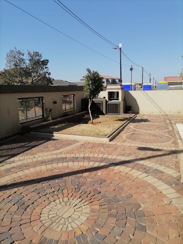 3 Bedroom Property for Sale in Protea Glen Gauteng