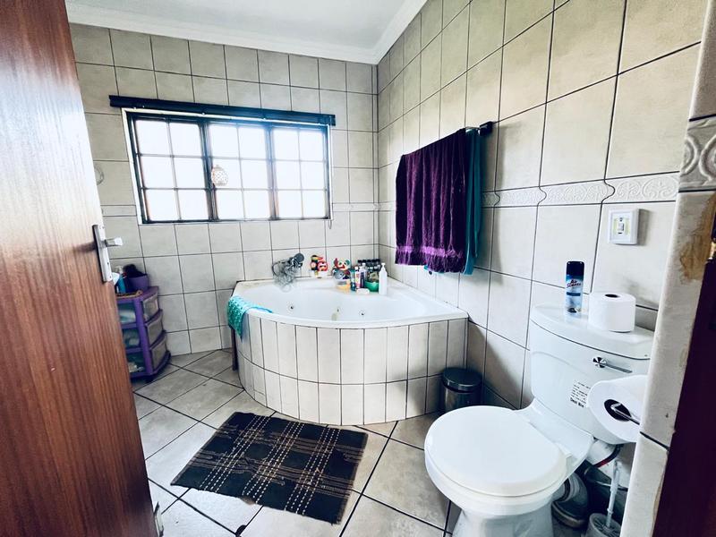 2 Bedroom Property for Sale in Doornpoort Gauteng