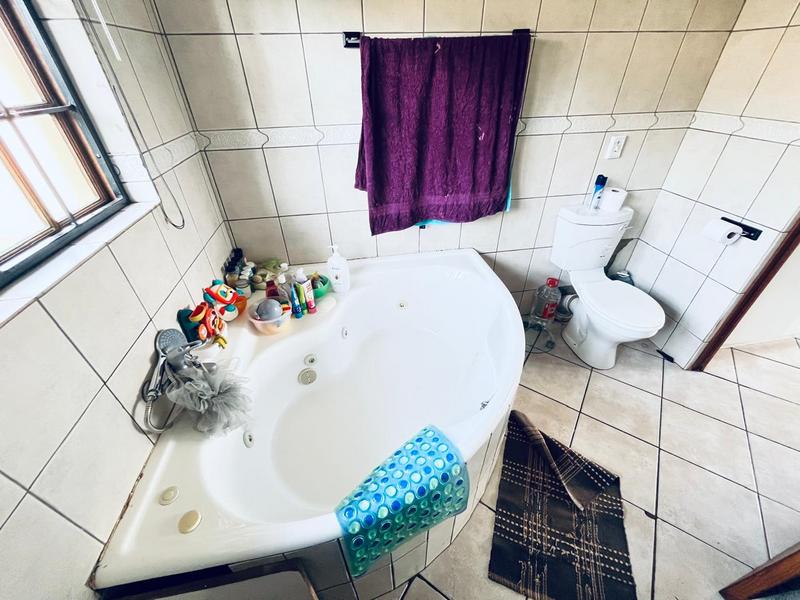 2 Bedroom Property for Sale in Doornpoort Gauteng