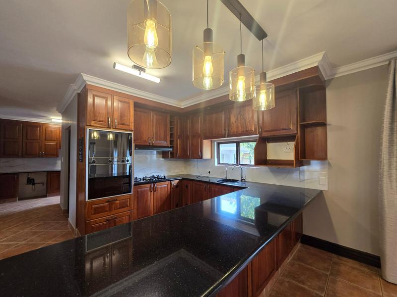 To Let 6 Bedroom Property for Rent in Waterkloof Ridge Gauteng
