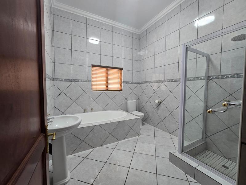 To Let 6 Bedroom Property for Rent in Waterkloof Ridge Gauteng