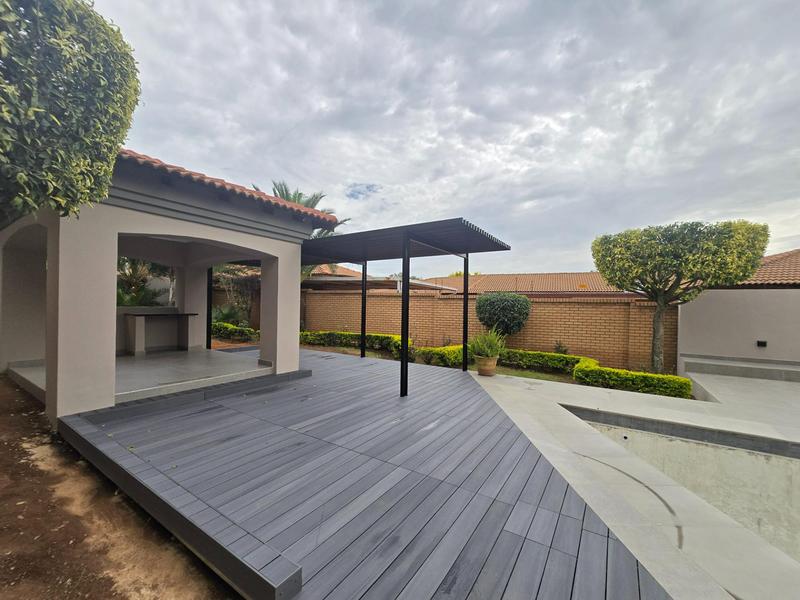 To Let 6 Bedroom Property for Rent in Waterkloof Ridge Gauteng