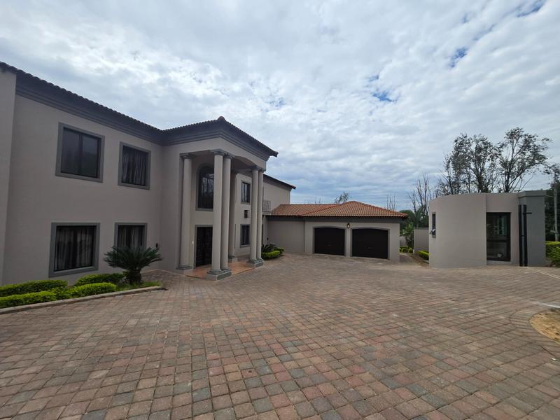 To Let 6 Bedroom Property for Rent in Waterkloof Ridge Gauteng
