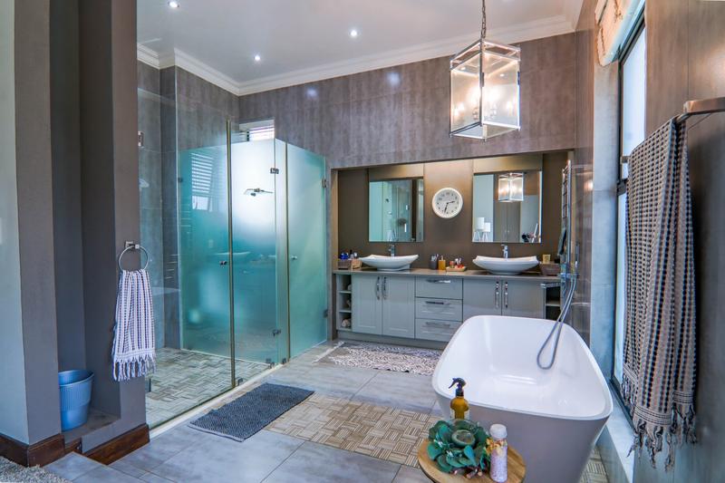 3 Bedroom Property for Sale in Copperleaf Estate Gauteng