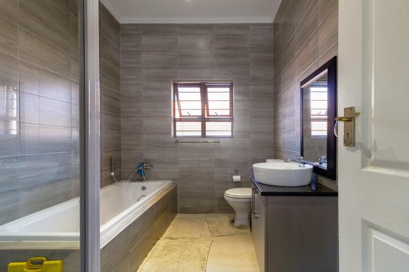 3 Bedroom Property for Sale in North Riding Gauteng