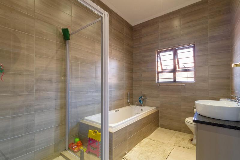 3 Bedroom Property for Sale in North Riding Gauteng