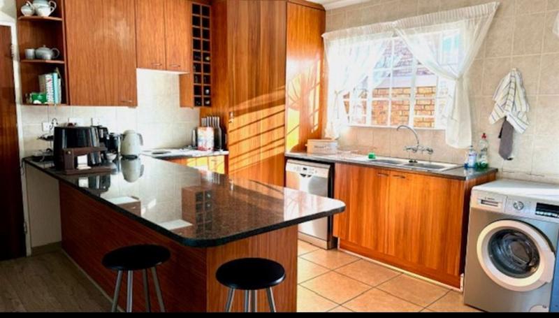 3 Bedroom Property for Sale in Amorosa Gauteng