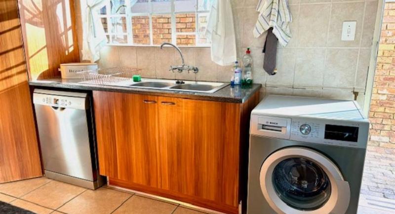 3 Bedroom Property for Sale in Amorosa Gauteng