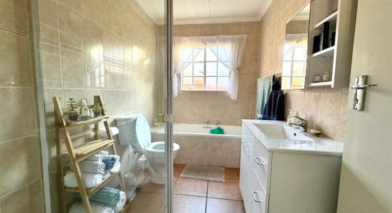 3 Bedroom Property for Sale in Amorosa Gauteng